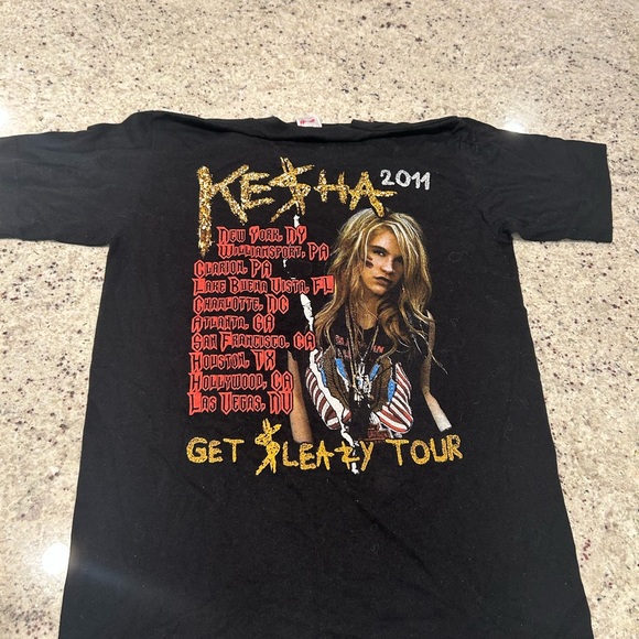 2011 Kesha Black Graphic Short Sleeve Tour Tee - Picture 2 of 3